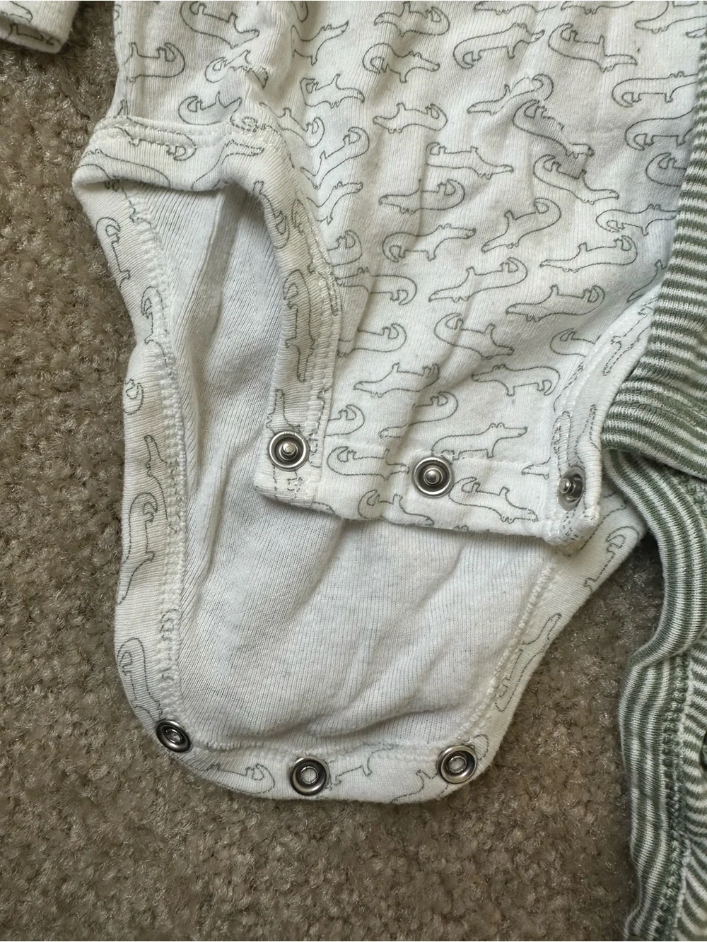 Carter’s Baby Boy 9M Alligator Bodysuit Bundle 2-Piece Long & Short Sleeve Set